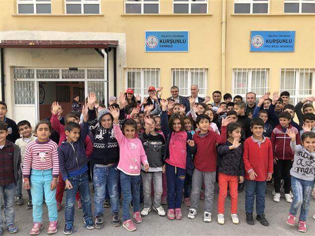 Monticola Bu Kez de Malatya’nın Hekimhan İlçesindeki Çocukları Güldürdü